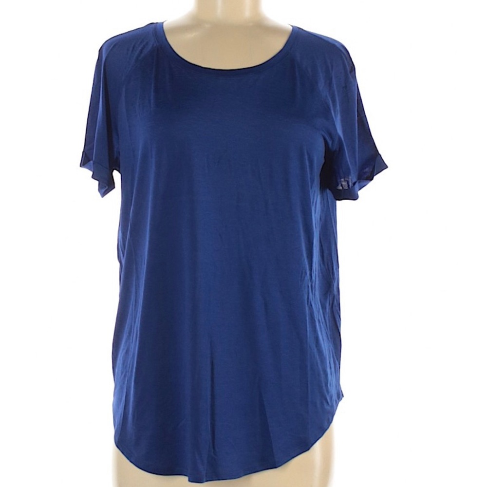 Lululemon tshirt